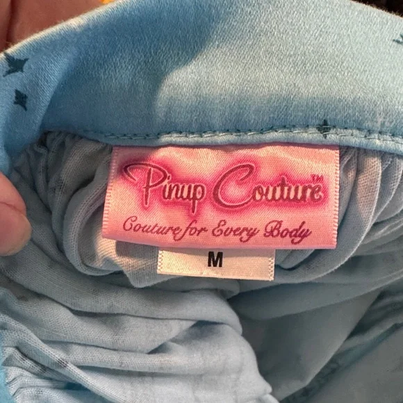 Pinup Couture Blue Castle Print Skirt - size M - Picture 4 of 4